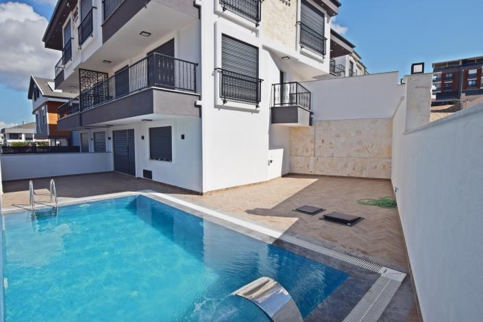 Image No.41-Villa de 5 chambres à vendre à Altinkum