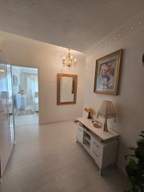 e3f795a1-fdac-4eeb-9e71-1bafda73da25