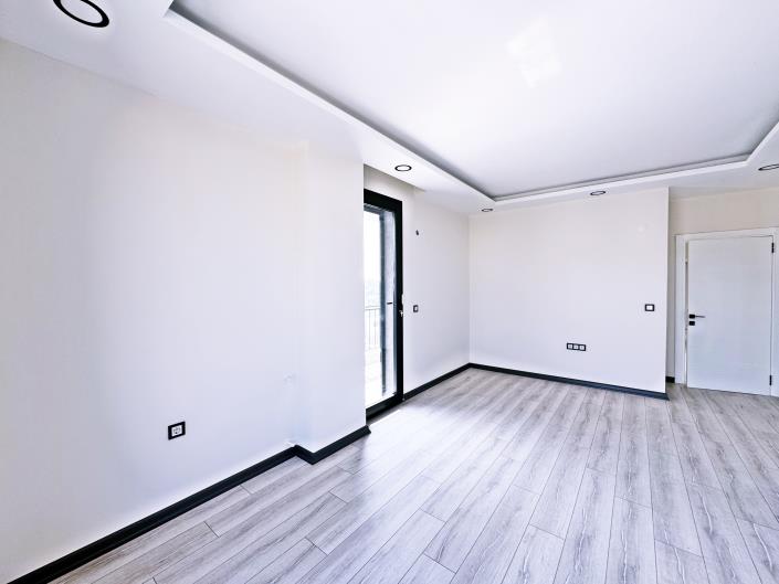 Image No.10-3 Bed Apartment for sale