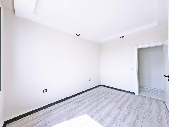 Image No.15-3 Bed Apartment for sale