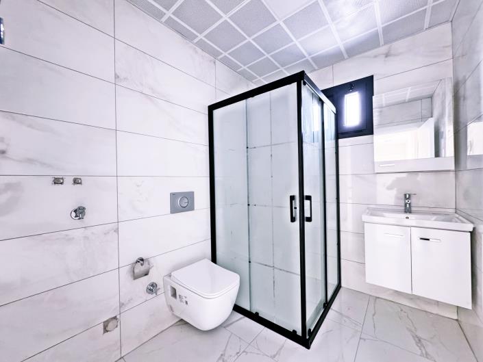 Image No.13-3 Bed Apartment for sale