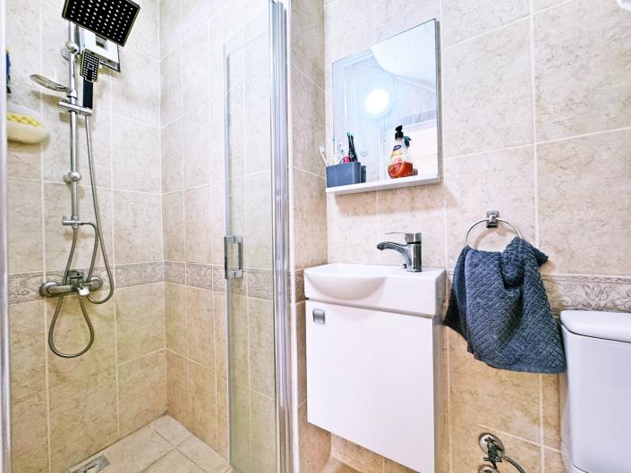 Image No.25-4 Bed Duplex for sale