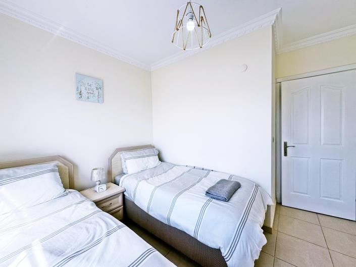Image No.23-4 Bed Duplex for sale