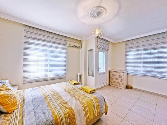 Image No.29-4 Bed Duplex for sale