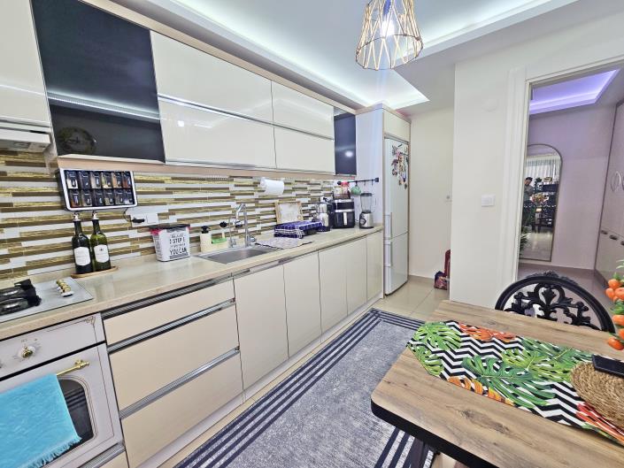 Image No.14-3 Bed Apartment for sale