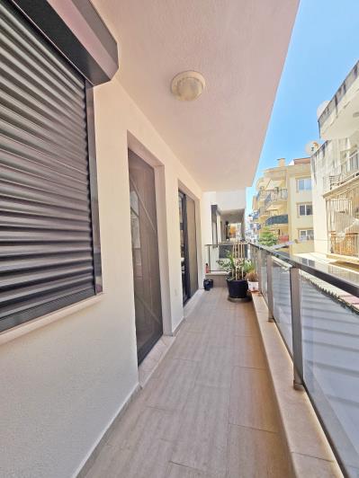 Image No.21-3 Bed Apartment for sale