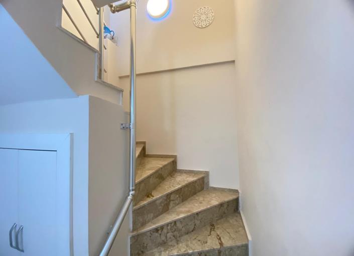 Image No.17-3 Bed Duplex for sale