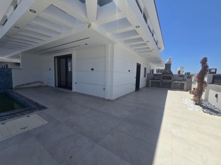 Image No.19-3 Bed Semi-Detached for sale