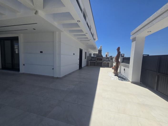 Image No.4-3 Bed Semi-Detached for sale