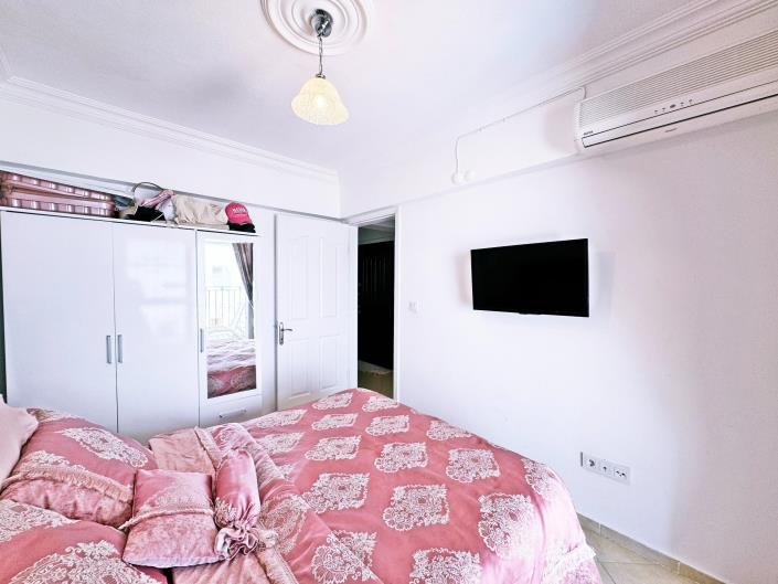 Image No.20-2 Bed Apartment for sale