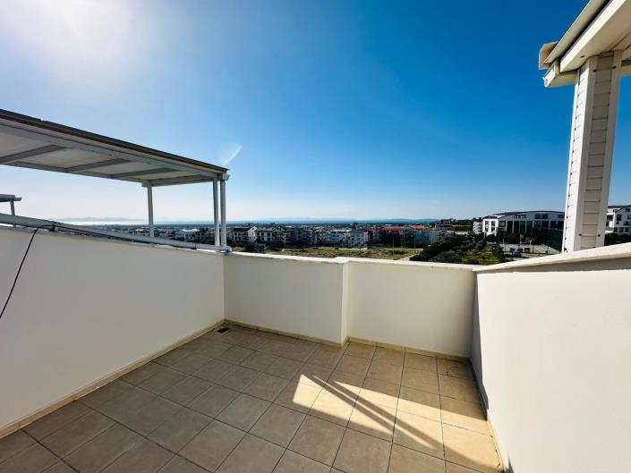 Image No.18-3 Bed Duplex for sale