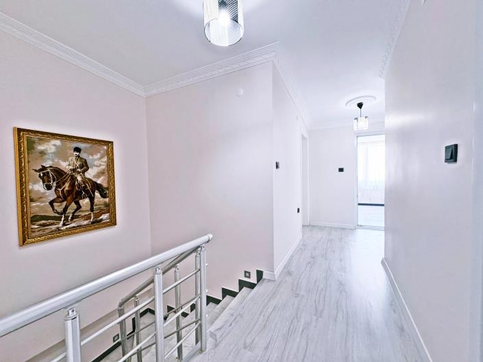 Image No.15-4 Bed Duplex for sale