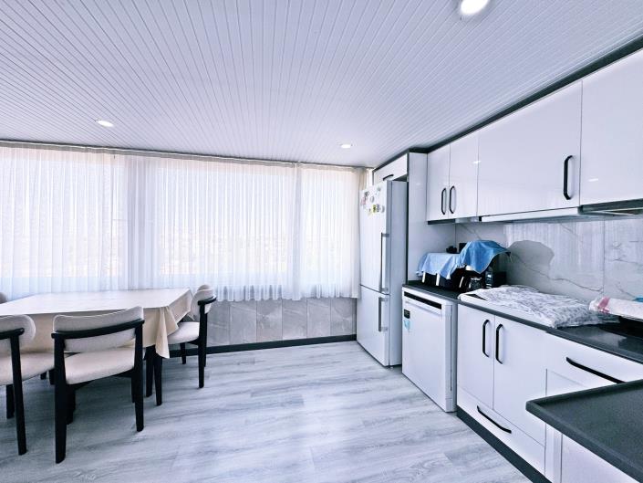 Image No.7-4 Bed Duplex for sale