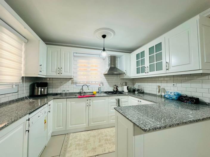 Image No.10-4 Bed Villa / Detached for sale