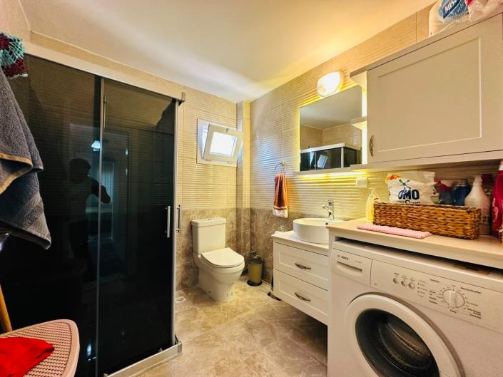 Image No.15-4 Bed Villa / Detached for sale