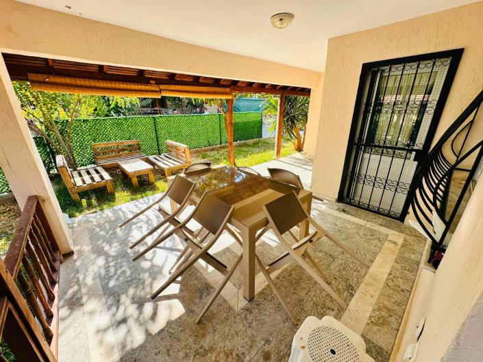 Image No.8-4 Bed Villa / Detached for sale