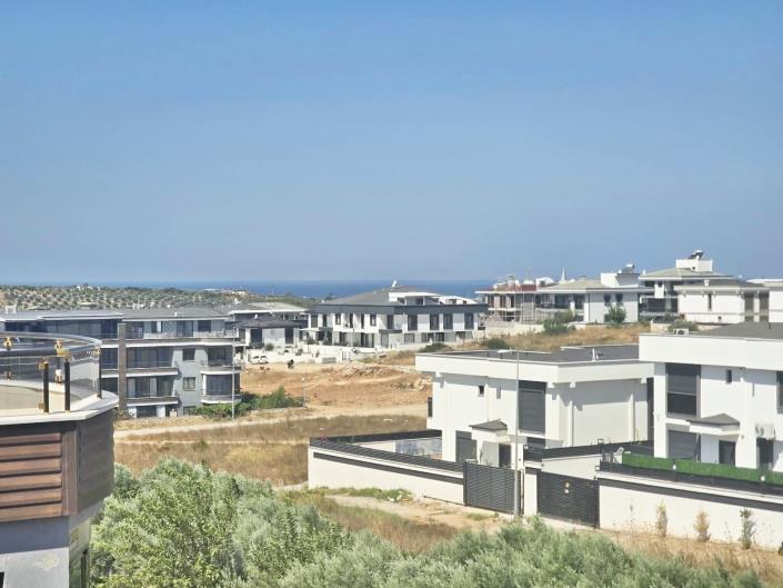 Image No.23-4 Bed Duplex for sale