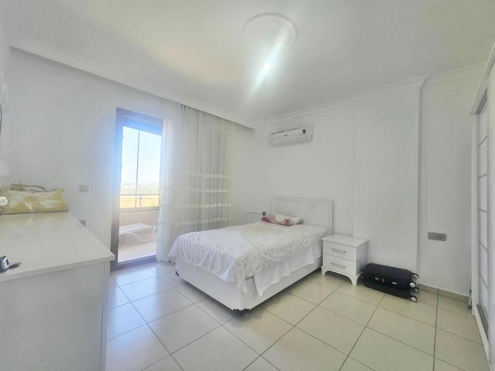 Image No.21-4 Bed Duplex for sale