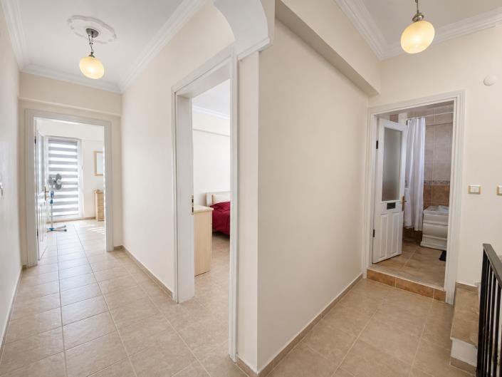 Image No.21-3 Bed Semi-Detached for sale