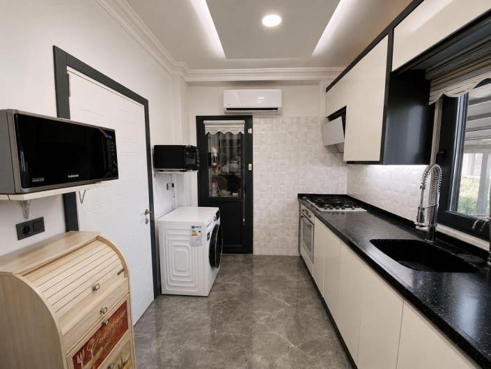 Image No.14-3 Bed Semi-Detached for sale