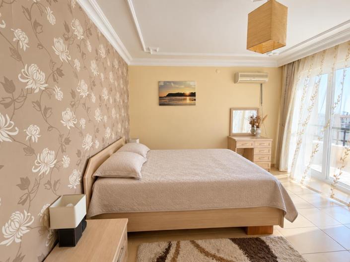 Image No.28-3 Bed Duplex for sale