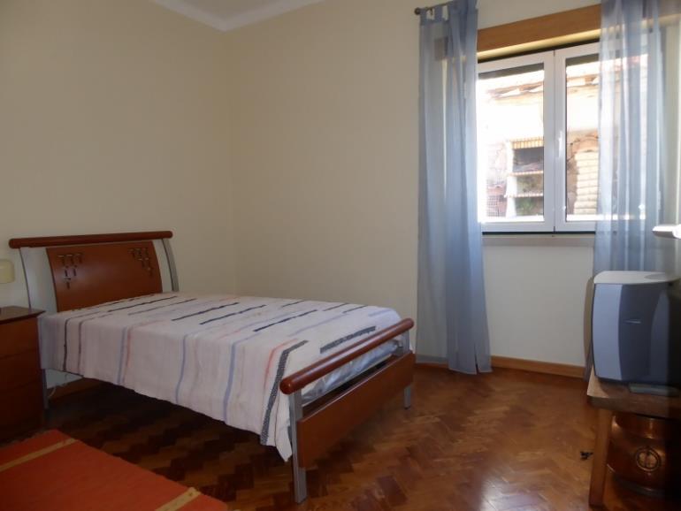 Image No.6-3 Bed House for sale