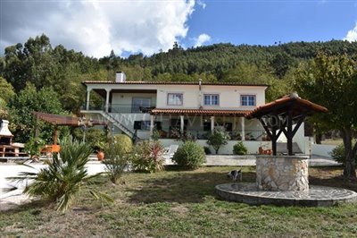 5 Bed Villa for sale