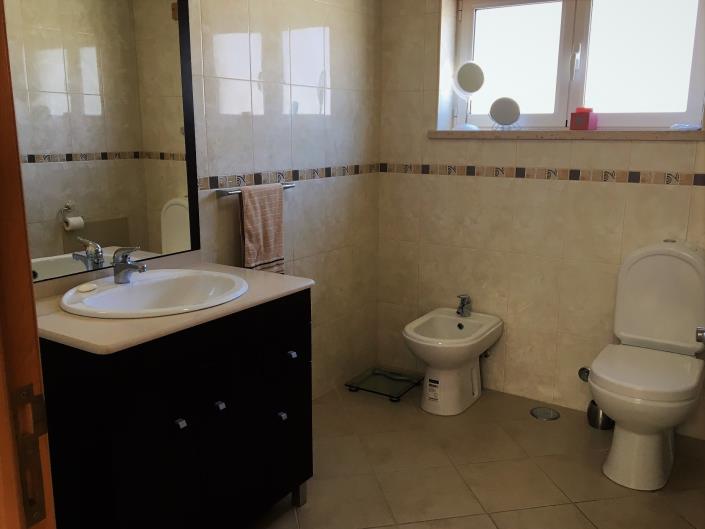 Image No.16-4 Bed Villa / Detached for sale