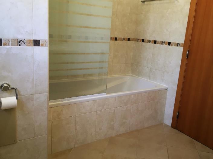 Image No.17-4 Bed Villa / Detached for sale