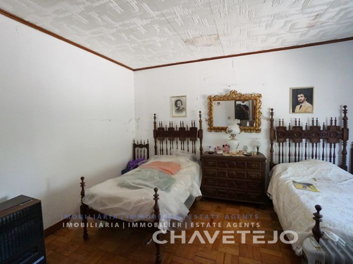 Image No.11-2 Bed Farmhouse for sale