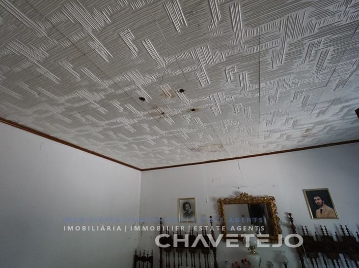 Image No.13-2 Bed Farmhouse for sale