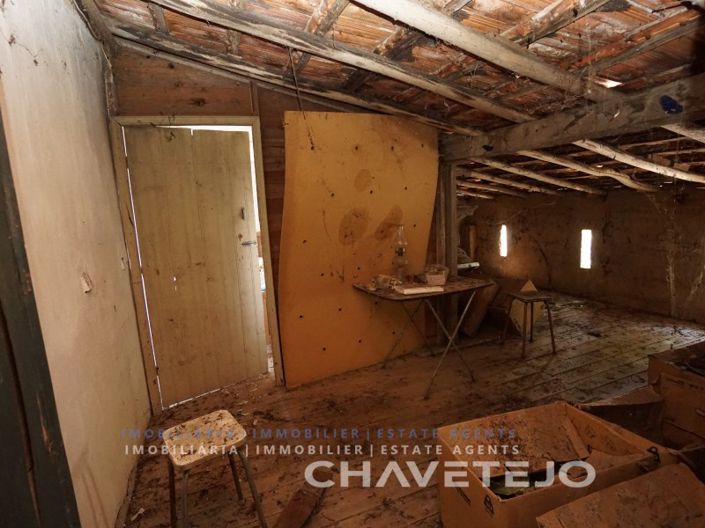 Image No.31-2 Bed Farmhouse for sale