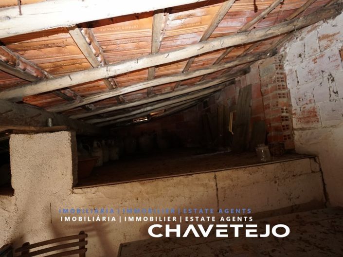 Image No.32-2 Bed Farmhouse for sale