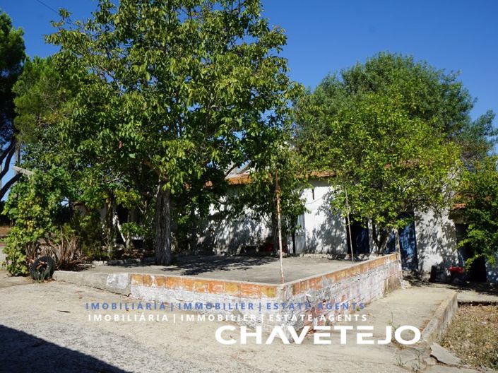 Image No.39-2 Bed Farmhouse for sale