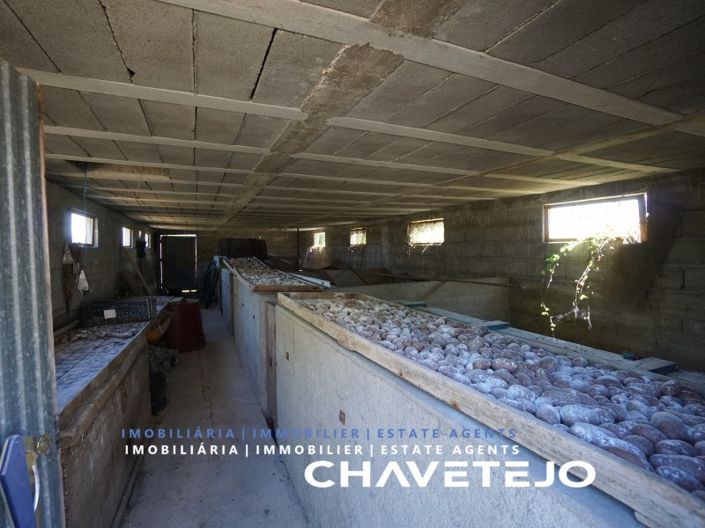 Image No.40-2 Bed Farmhouse for sale