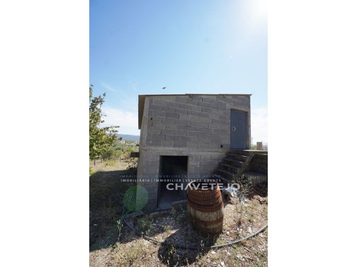 Image No.41-2 Bed Farmhouse for sale