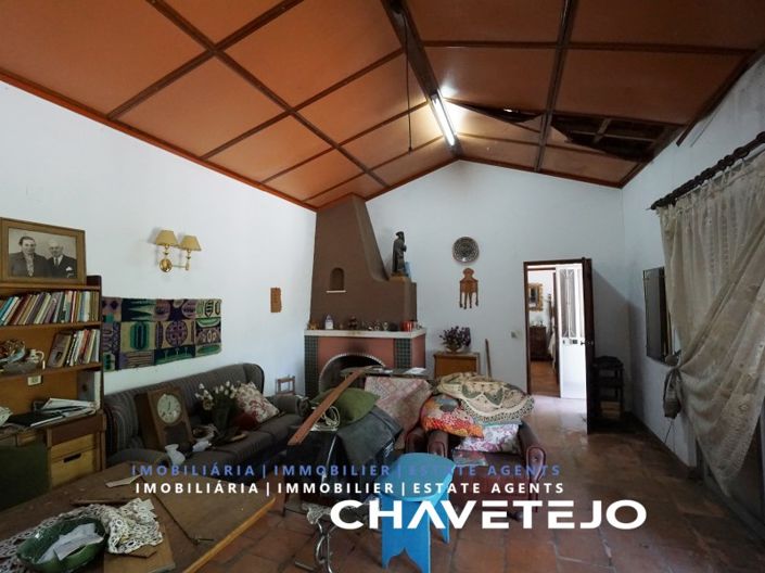 Image No.9-2 Bed Farmhouse for sale