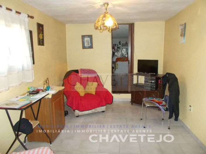 Image No.14-2 Bed House for sale