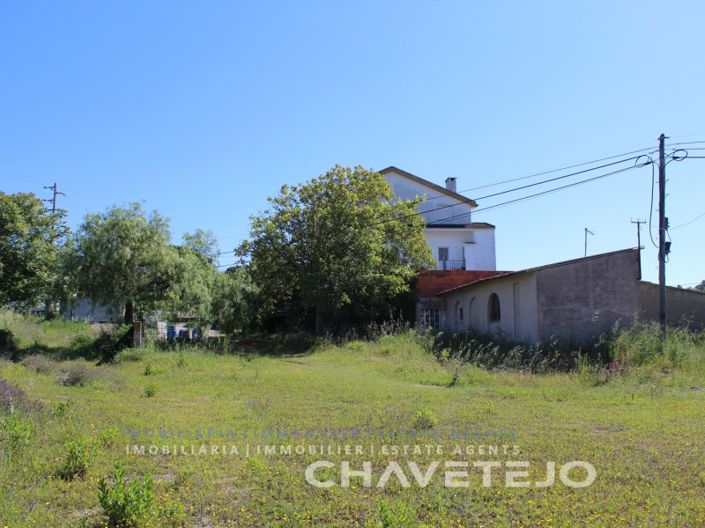 Image No.39-3 Bed Commercial for sale