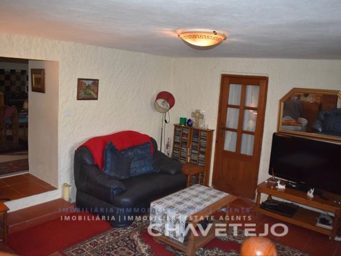 Image No.5-2 Bed House for sale