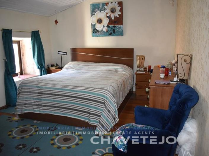 Image No.9-2 Bed House for sale