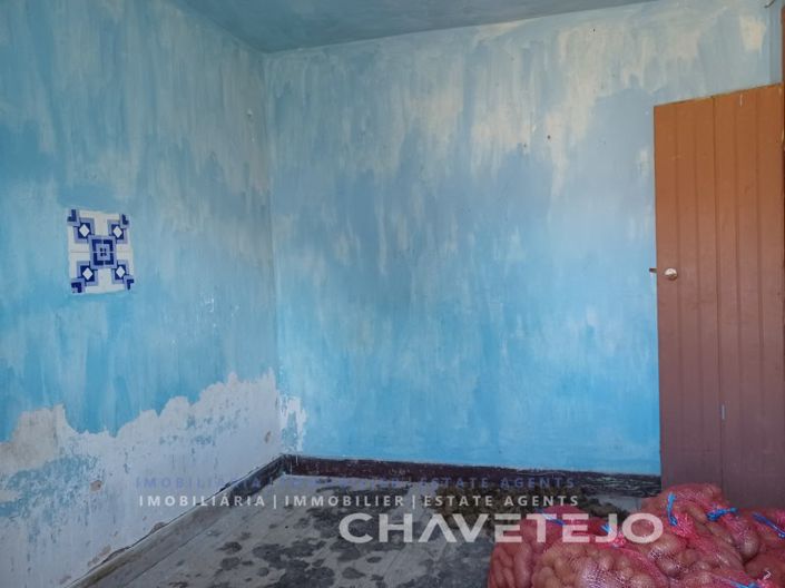 Image No.12-2 Bed House for sale