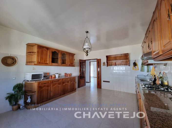 Image No.19-3 Bed House for sale