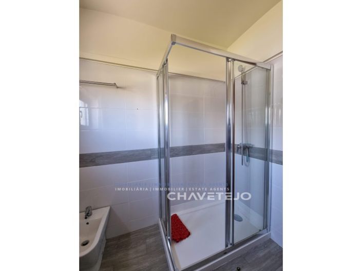 Image No.21-3 Bed House for sale