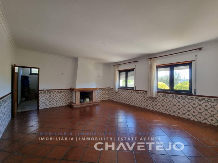 Image No.25-3 Bed House for sale