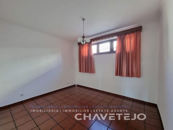 Image No.28-3 Bed House for sale