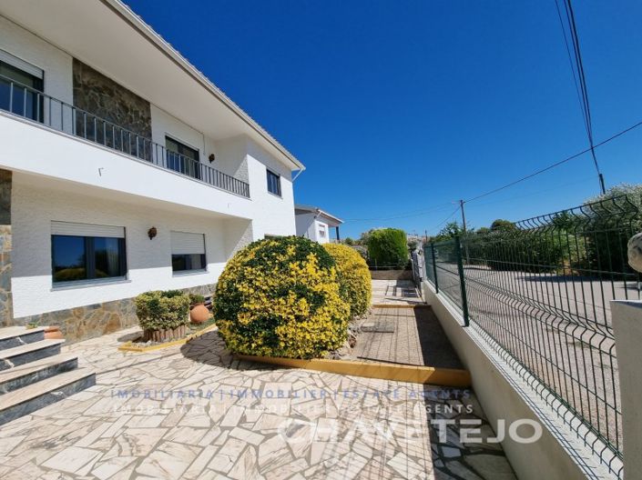 Image No.45-3 Bed House for sale