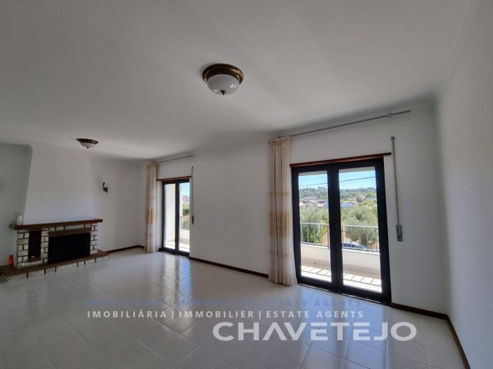 Image No.7-3 Bed House for sale