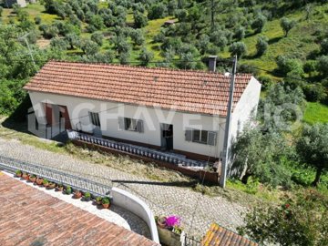 1 - Alvaiázere, House