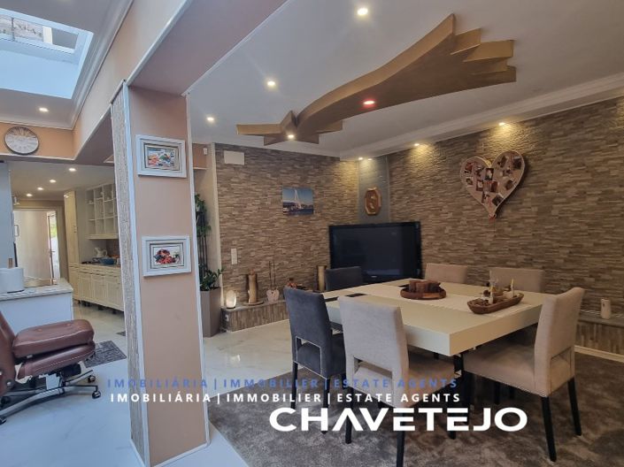 Image No.16-3 Bed House for sale